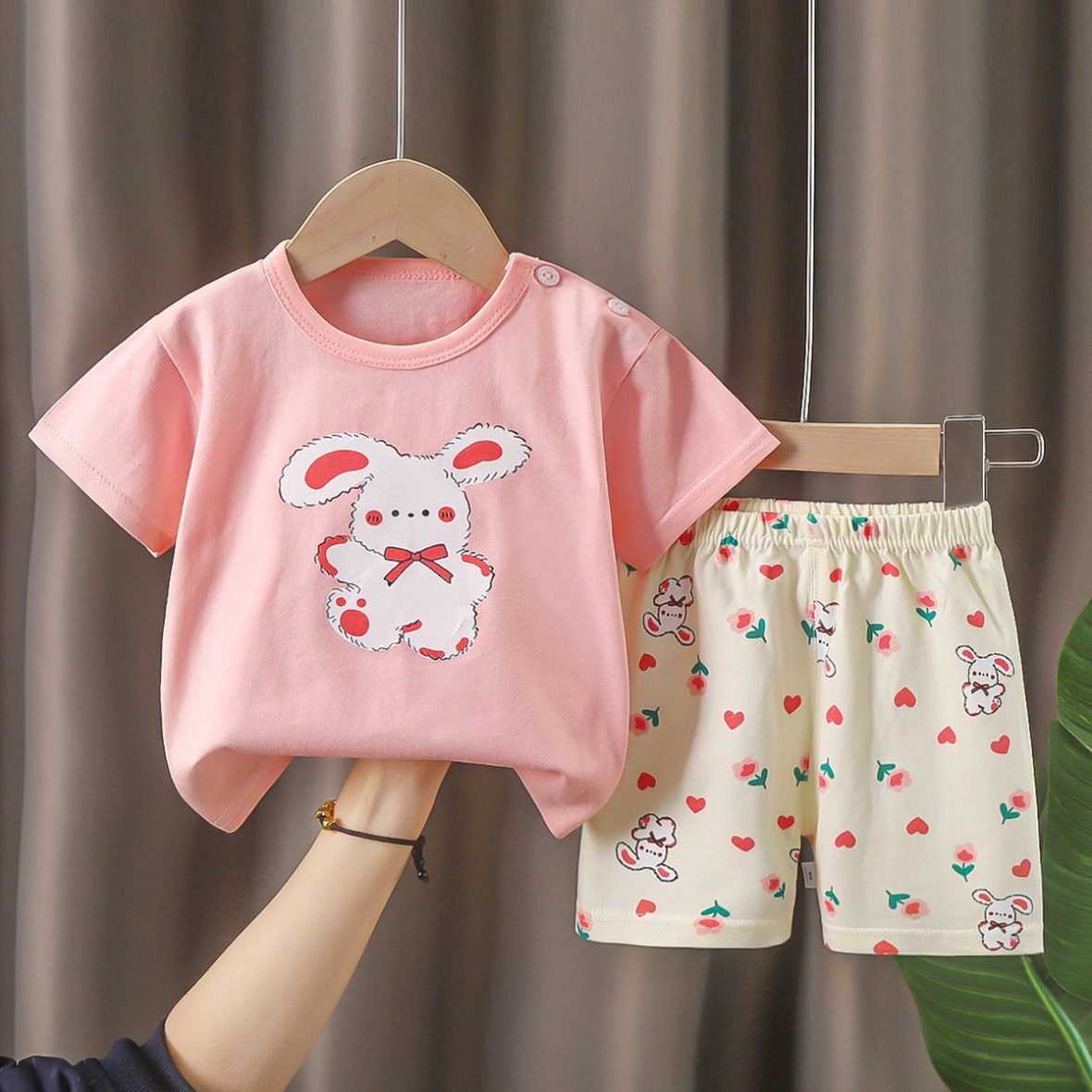 bebeshki-etski-komplekt-bunny-hearts